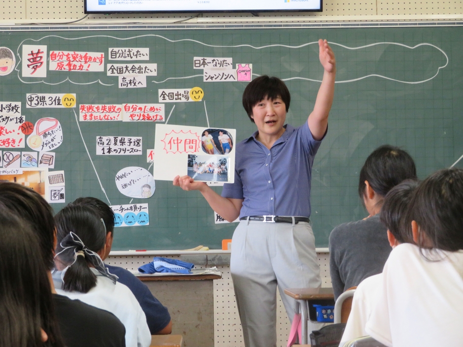 岩屋 睦子さん(出雲市立荒木小学校での実施の様子)3