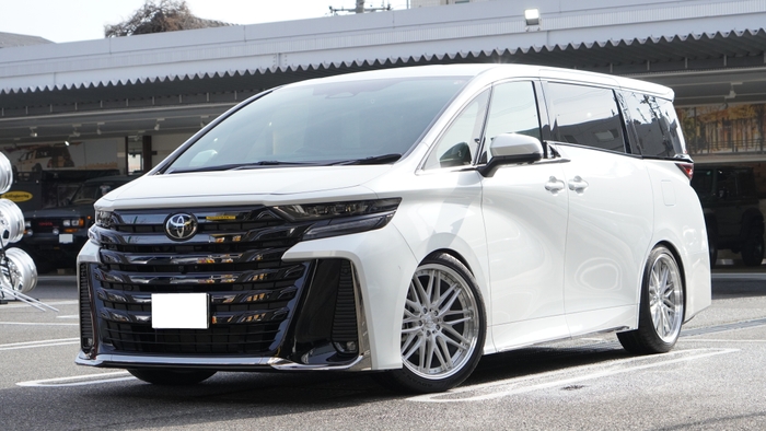 デモカー ヴェルファイア2