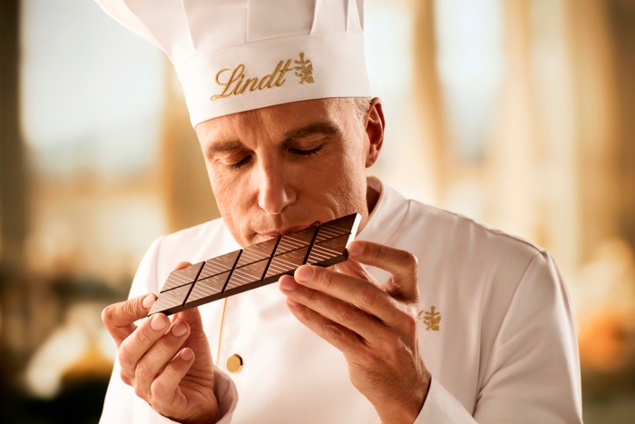 五感を使ったチョコレートのテイスティング(香る)