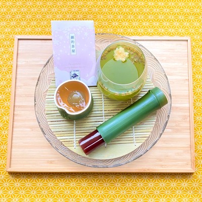 ご褒美セットのお菓子とお茶