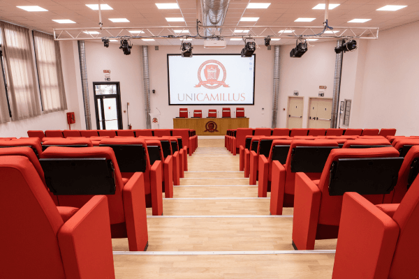 ユニカミラス大学キャンパス(内観)