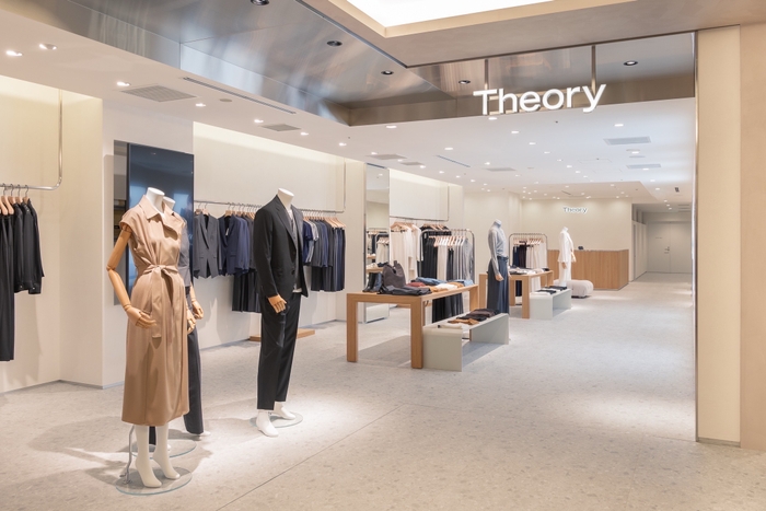 セオリー ニュウマン高輪店