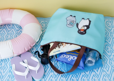 使用イメージ：SuicaのペンギンのBig保冷トートバッグ〈チョコミント〉