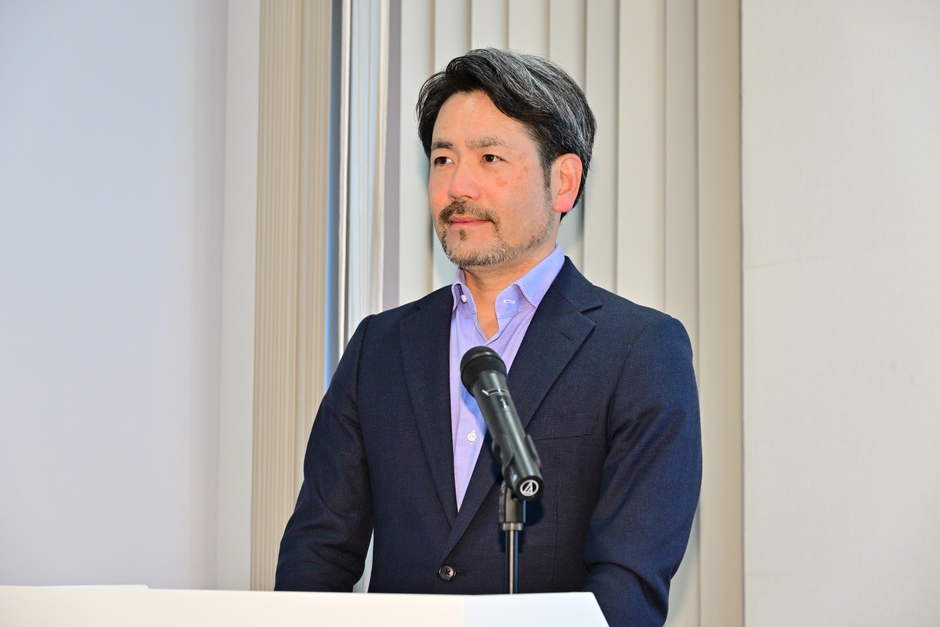 代表取締役社⻑　降籏邦義