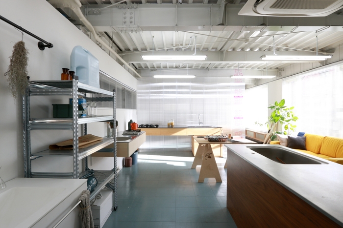 2Fは「ラボ」をイメージした空間に