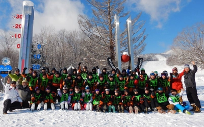 岡山理大　北海道・富良野でスキー・ボード集中講義／岡山・今治キャンパス学生、本場楽しみ親睦深める