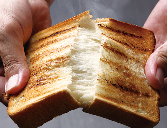 陶板で焼ければ、まるで窯から取り出した出来立てのパンに