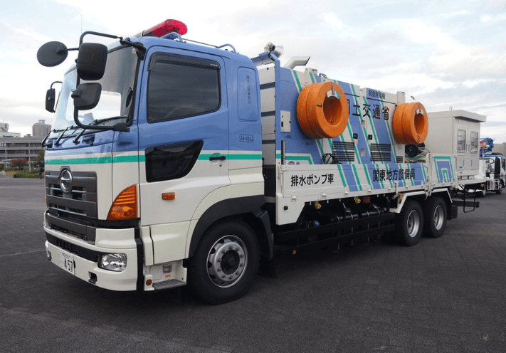 排水ポンプ車(国土交通省関東地方整備局関東技術事務所)
