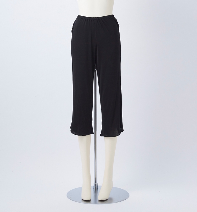 ワイドパンツ下