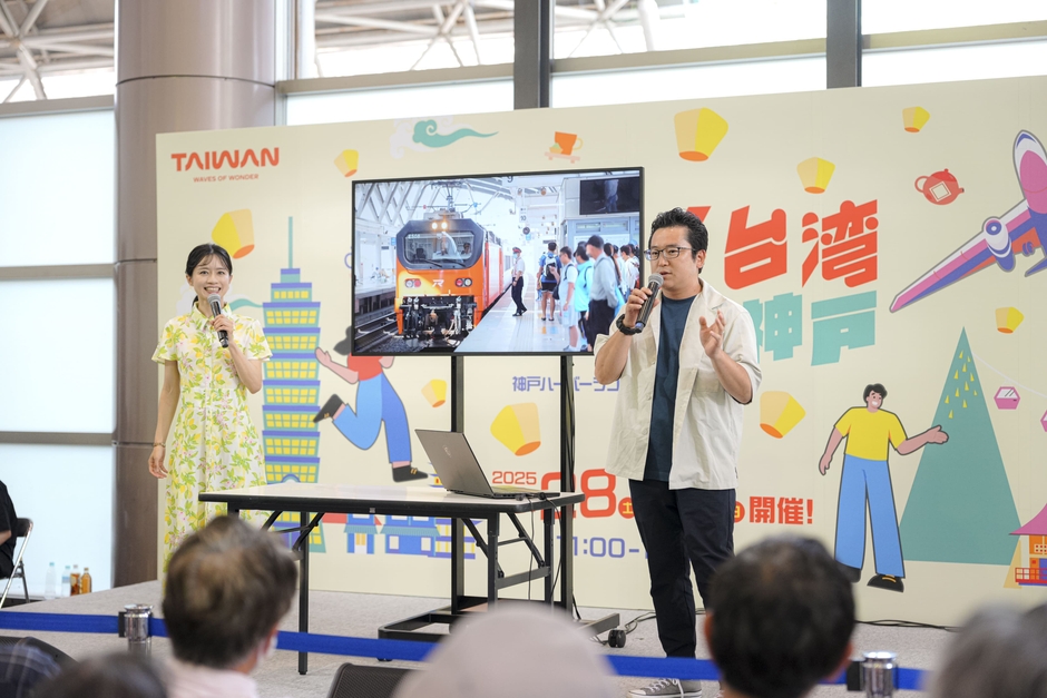 左)斉藤雪乃さん　右)村上悠太さん