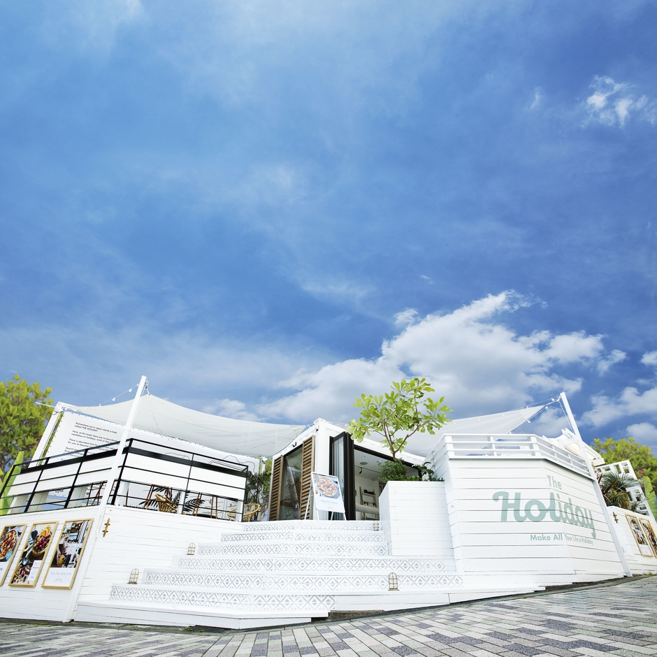 The Holiday(LOUNGE)外観