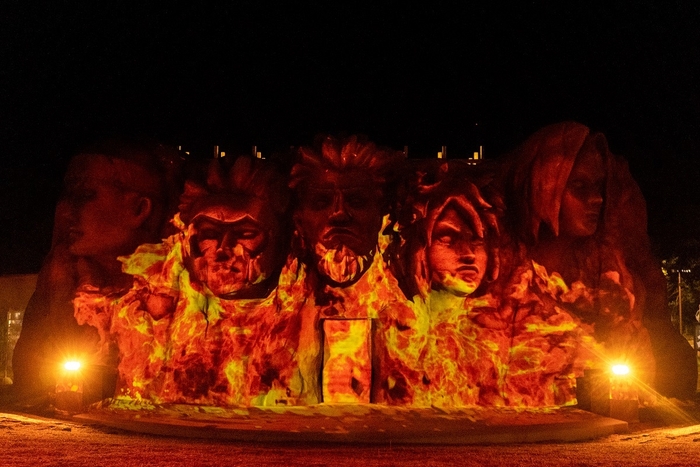 臨場感あふれる技の迫力に圧倒されること間違いなし!