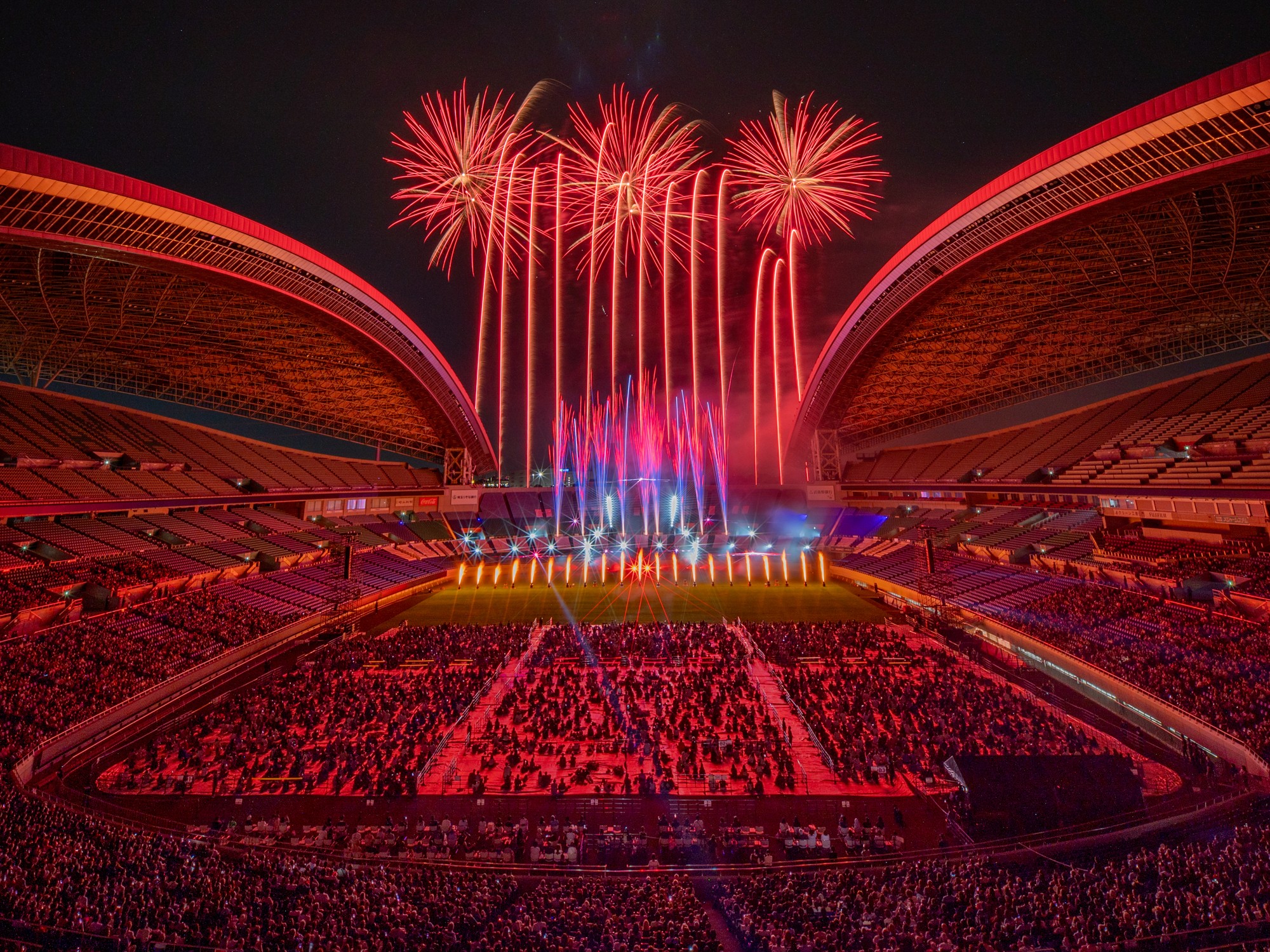 埼玉スタジアムに 15,000 人が熱狂！映画音楽の巨匠ジョン・ウィリアムズの調べと 1 万発の花火が織りなす奇跡の一夜『埼スタ花火 2026』開催レポート