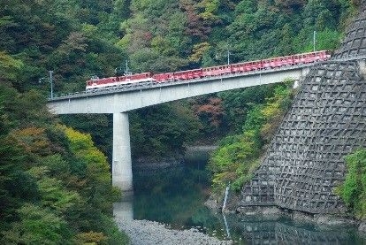 大井川鐵道（アプト式区間を行く）