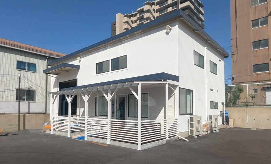 レクビィ エスト社屋1