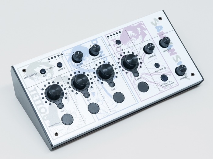 三人称オリジナル・デザインのフェイスプレートを装着した「BRIDGE CAST」