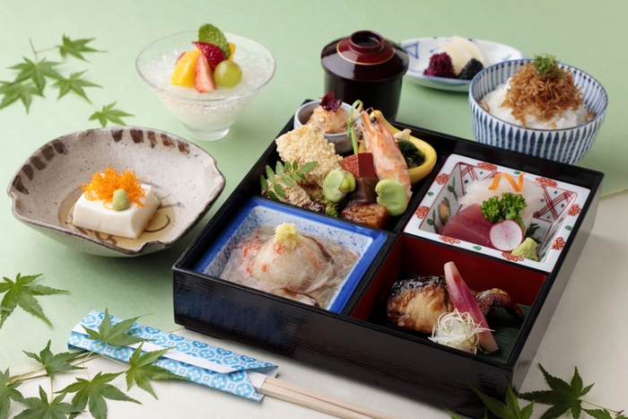 「カウンター割烹　みおつくし」 季節の松花堂弁当