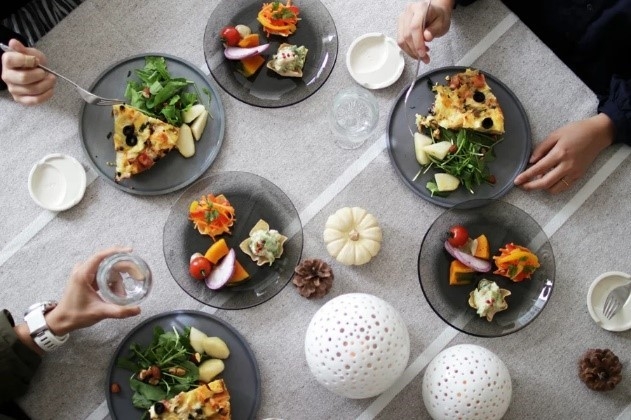 アカシアグレーラウンドプレート 1