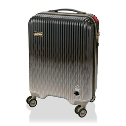 リトルミイと旅する、シックで大人なスーツケース。折りたたんで収納できる大容量バッグもチェック！