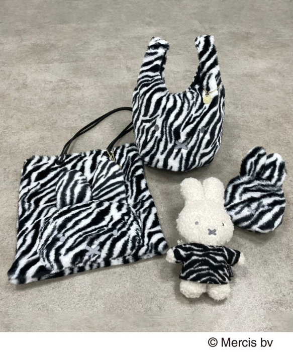 ゼブラ柄のアイテムはファッション感度抜群!