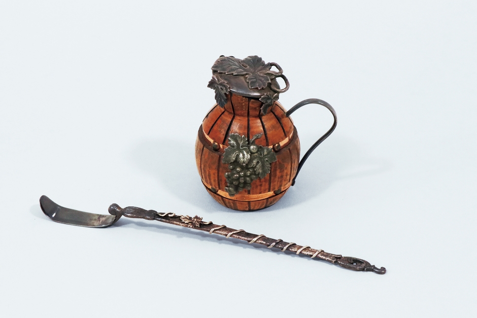 茶入《豊穣》、茶杓《アビニオン》昭和38年(1963)