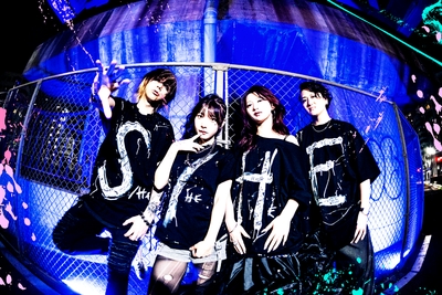 全体アーティスト写真 (C)Photographer:達川範一/Artworks:YORKE.