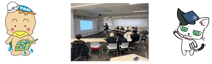八尾市下水道広報大使 ヤッタくん(左)、特別講義の様子(中)、近畿大学中央図書館キャラクター「マグロスキー」© 2013 Kindai University(右)