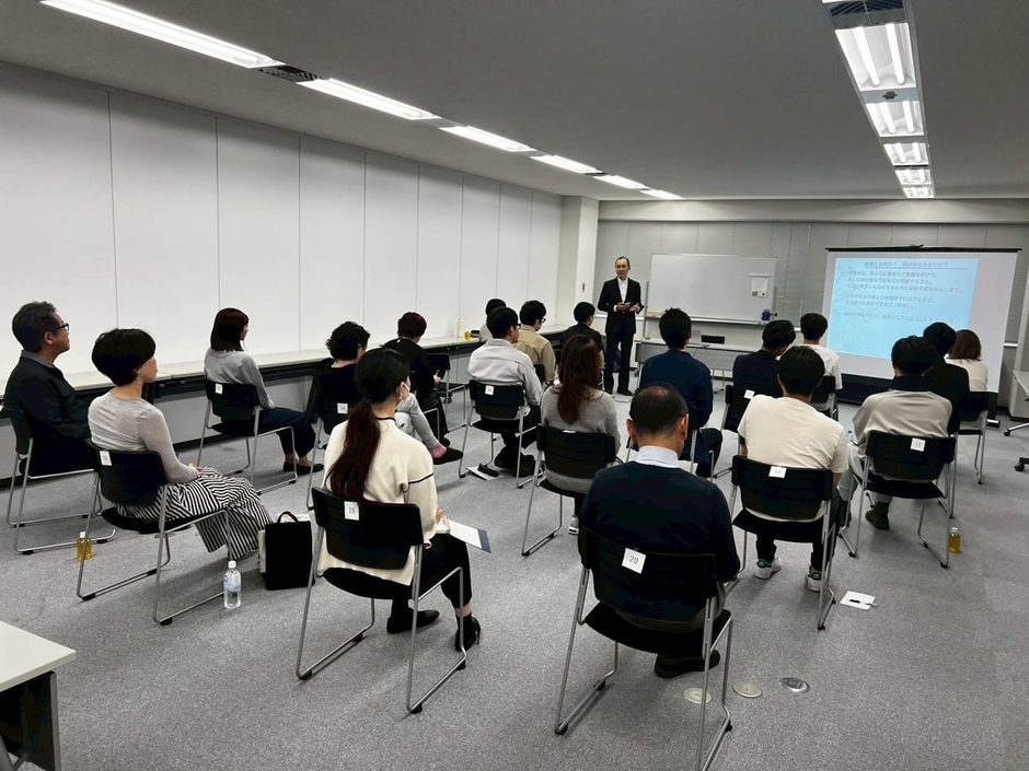 企業向け瞑想プログラムの様子