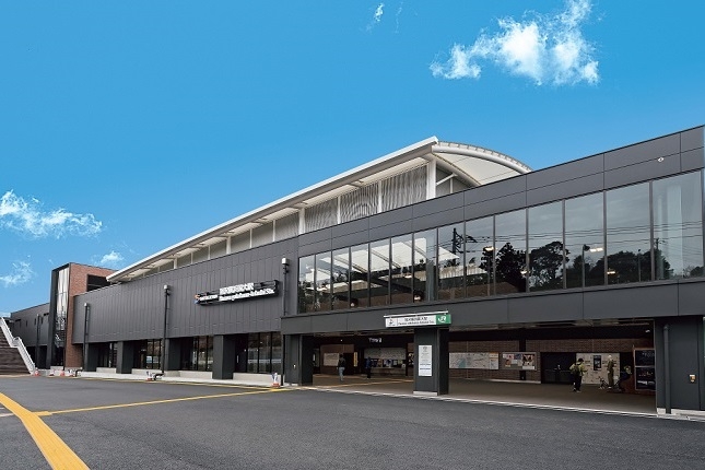 相鉄線　羽沢横浜国大駅