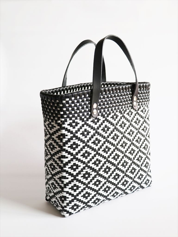 ダイヤ柄スクエアM ブラック×ホワイト