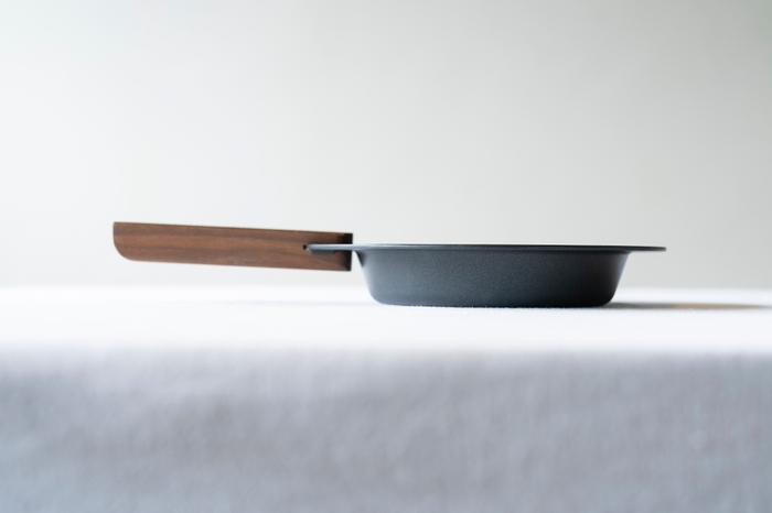 累計8万枚を超えたマルチグリドルの次に、“日常でも使える形”を追求。