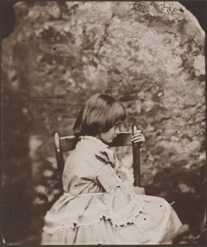 3.アリス・リドゥル、チャールズ・ラトウィッジ・ドジソン撮影、1858年 C. National Portrait Gallery, London