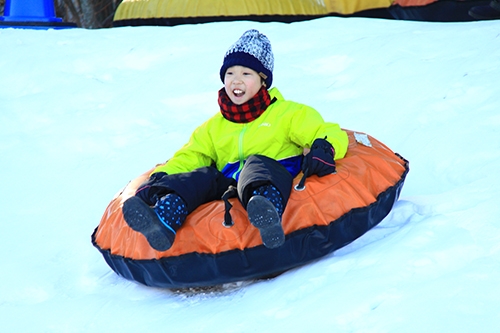 雪遊び チューブスライダー