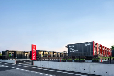 動くコンテナホテル「HOTEL R9 The Yard」が、2021年春に 沖縄・宮古島市、千葉・野田市、茨城・古河市にオープン