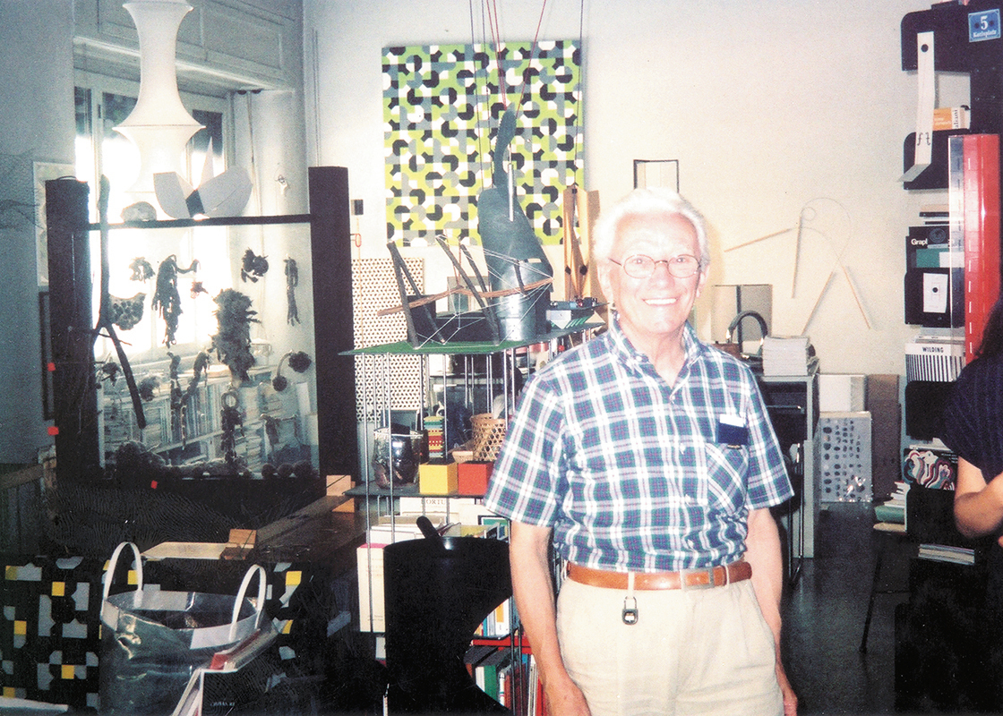 ブルーノ・ムナーリ(アトリエにて 1990年)