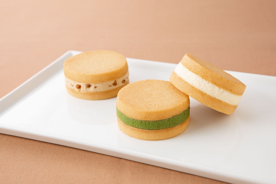 洛甘バターサンド<マロン><抹茶><プレーン 各297円(税込)