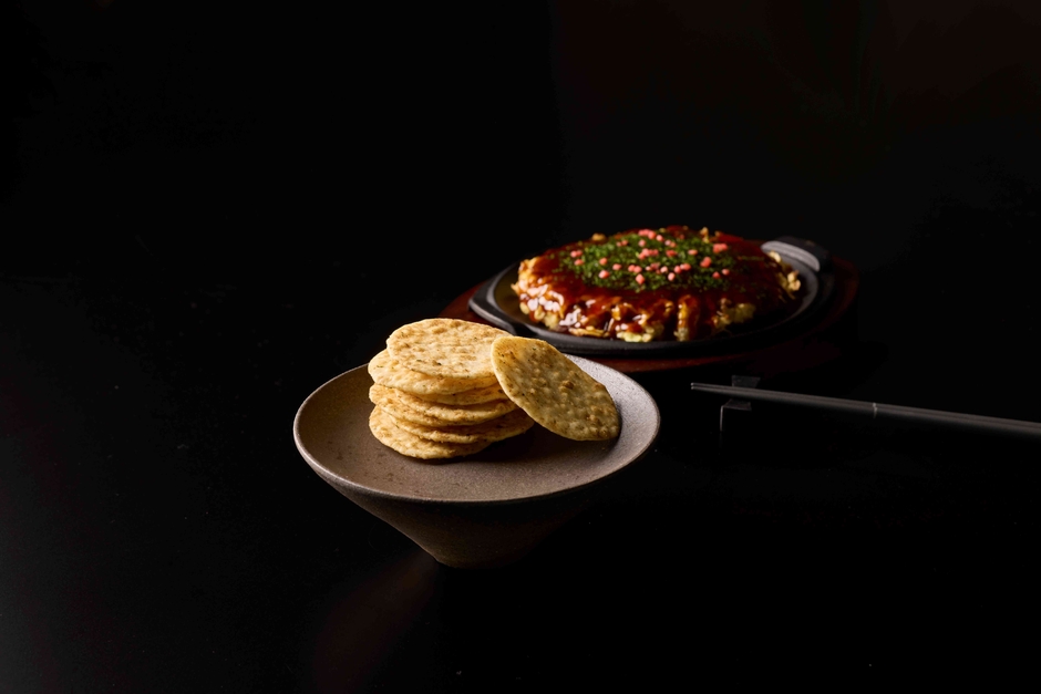 うまみせんべいお好み焼き味 イメージ写真