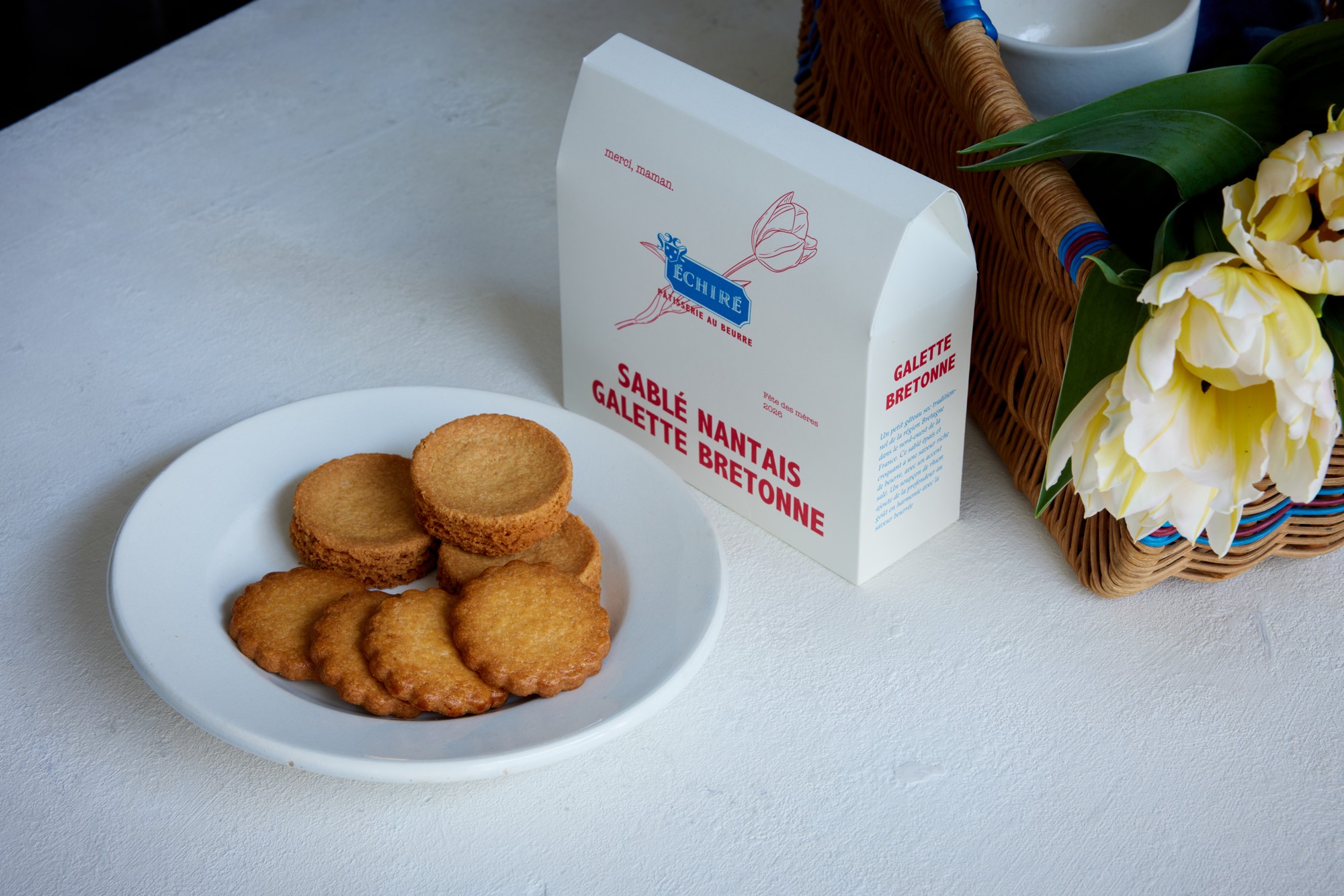 “Merci(ありがとう)”を伝える母の日ギフト
焼き菓子のアソート「パケ フェット デ メール」新発売
限定デザインのスリーブやパッケージも登場