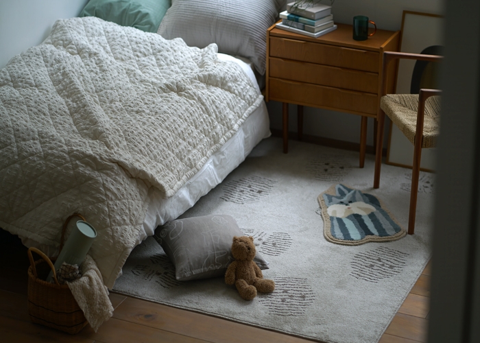 クリームテリアラグ