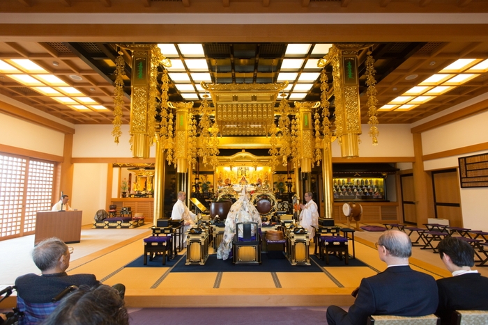 寶樹山常在寺　本堂内部