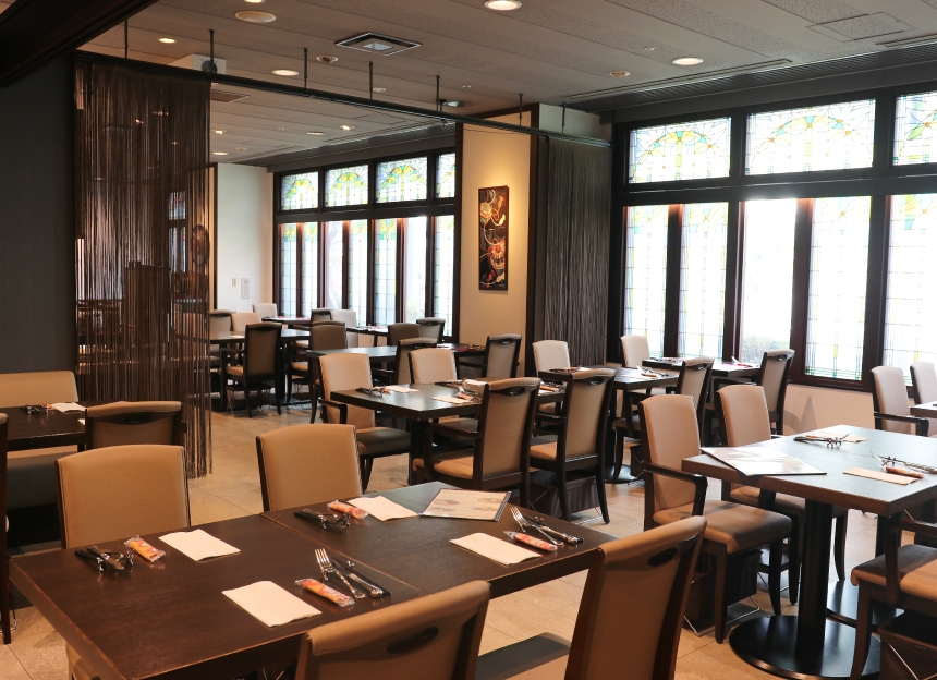 レストラン「fine dining 山科」