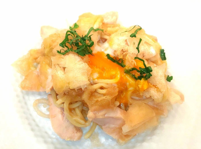 冷和パスタ 温泉卵がとろ〜り