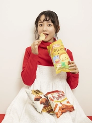 Qoo10 Presents「ドラマ観ながら、なに食べよ？」 三戸 なつめも止まらない！ 「めっちゃ美味しい！パクパクいける♪」 韓国映画のお供には、やっぱり韓国のスナック菓子！