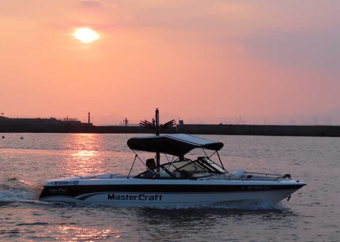 サンセットボートクルージング