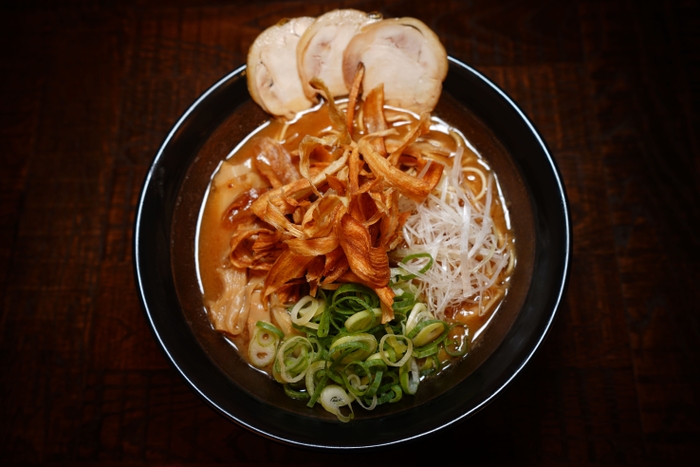 鶏黒ラーメン