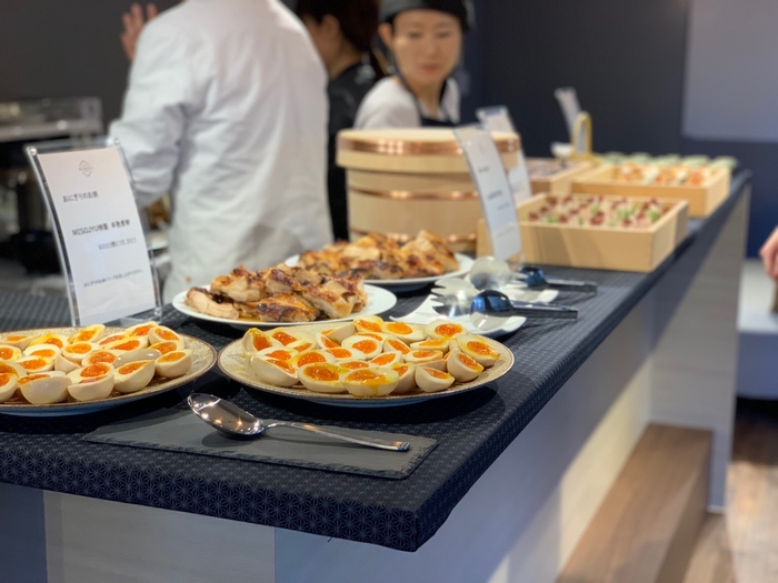 お店で大人気の煮卵もございます