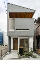 【東京都大田区｜17坪】吹き抜けと緑が心地よいバリアフリー2階建て住宅、ルームツアーがYouTubeで10万回再生