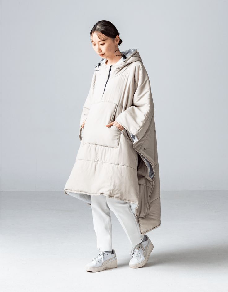 ウルトラWヒートエアのモデル着用ベージュ