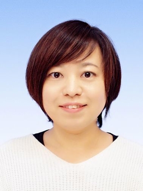 小林 ひとみ