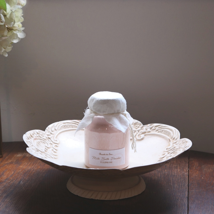 温泉成分配合のミルクバスパウダー